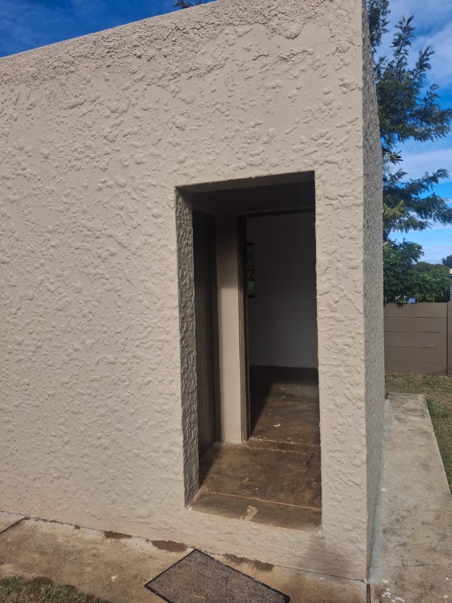 4 Bedroom Property for Sale in Vanes Estate Eastern Cape